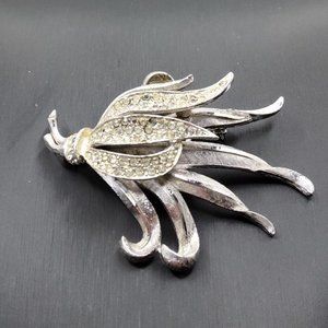 Vtg signed Coro layered silver tone and rhinestone leaf and flame bouquet brooch